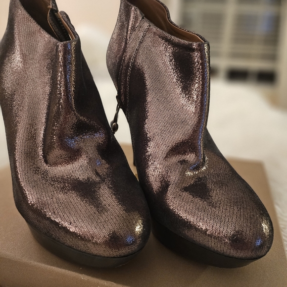 Donald Pliner High heel bootie - Picture 7 of 7